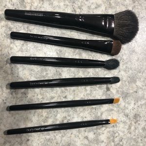 13 MAKEUP BRUSHES + TRAVEL CASE—see photos!